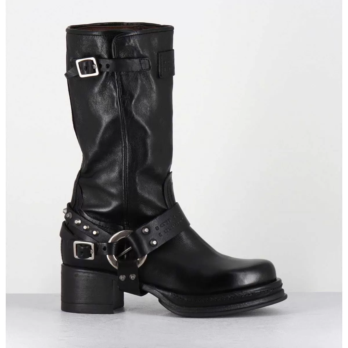 Shop Bikers A Ceinturon En Cuir Noir - Velvet Nero Femmes Boots