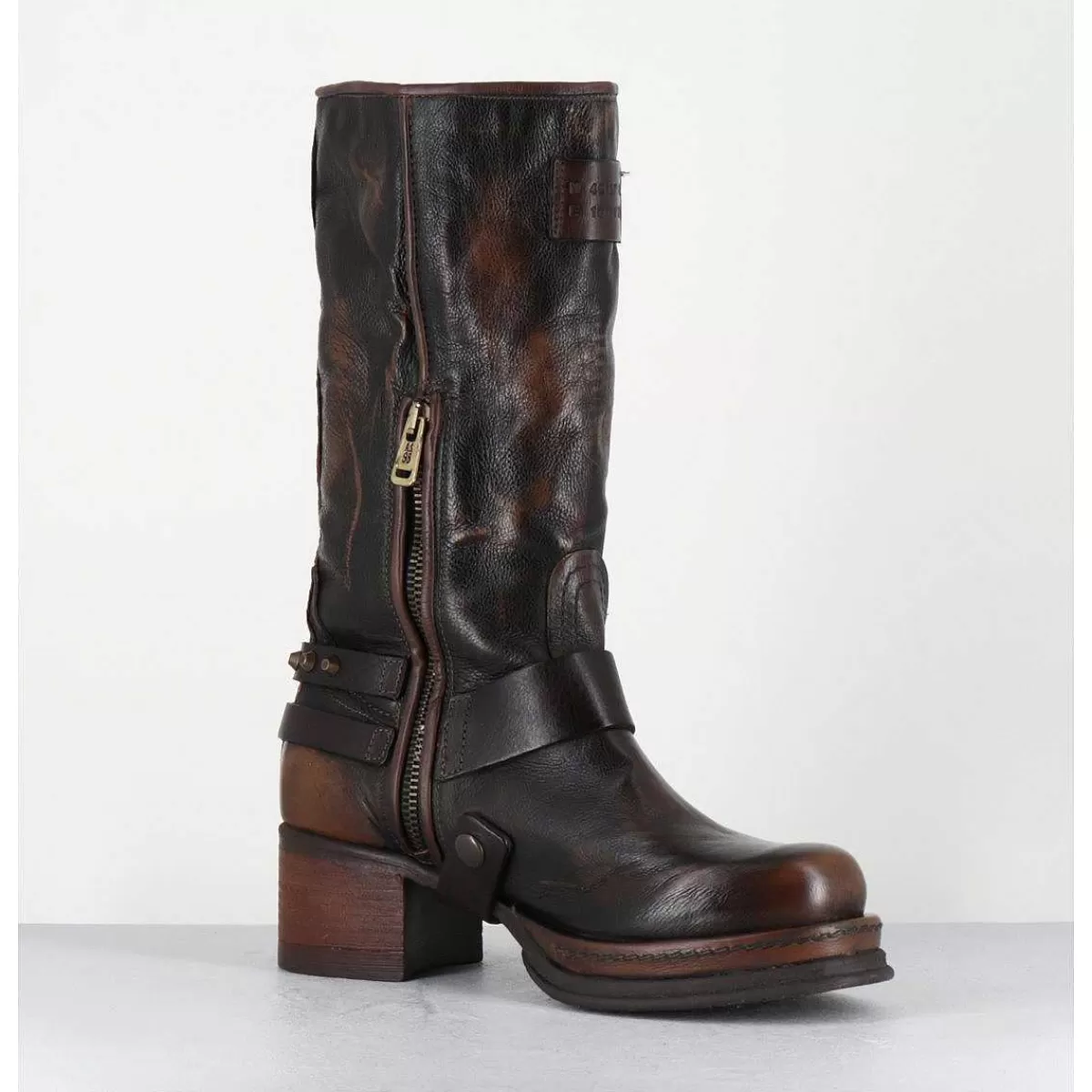 New Bikers A Ceinturon En Cuir Vieilli Marron - Velvet Tiger Femmes Boots