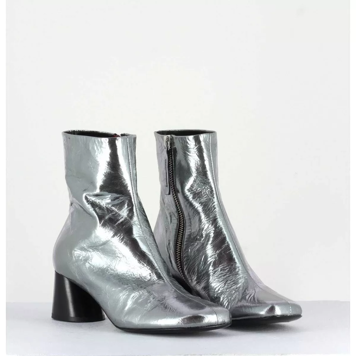 Shop Boots En Cuir Froisse Metallise Argent - Odile02 Metal Femmes Boots