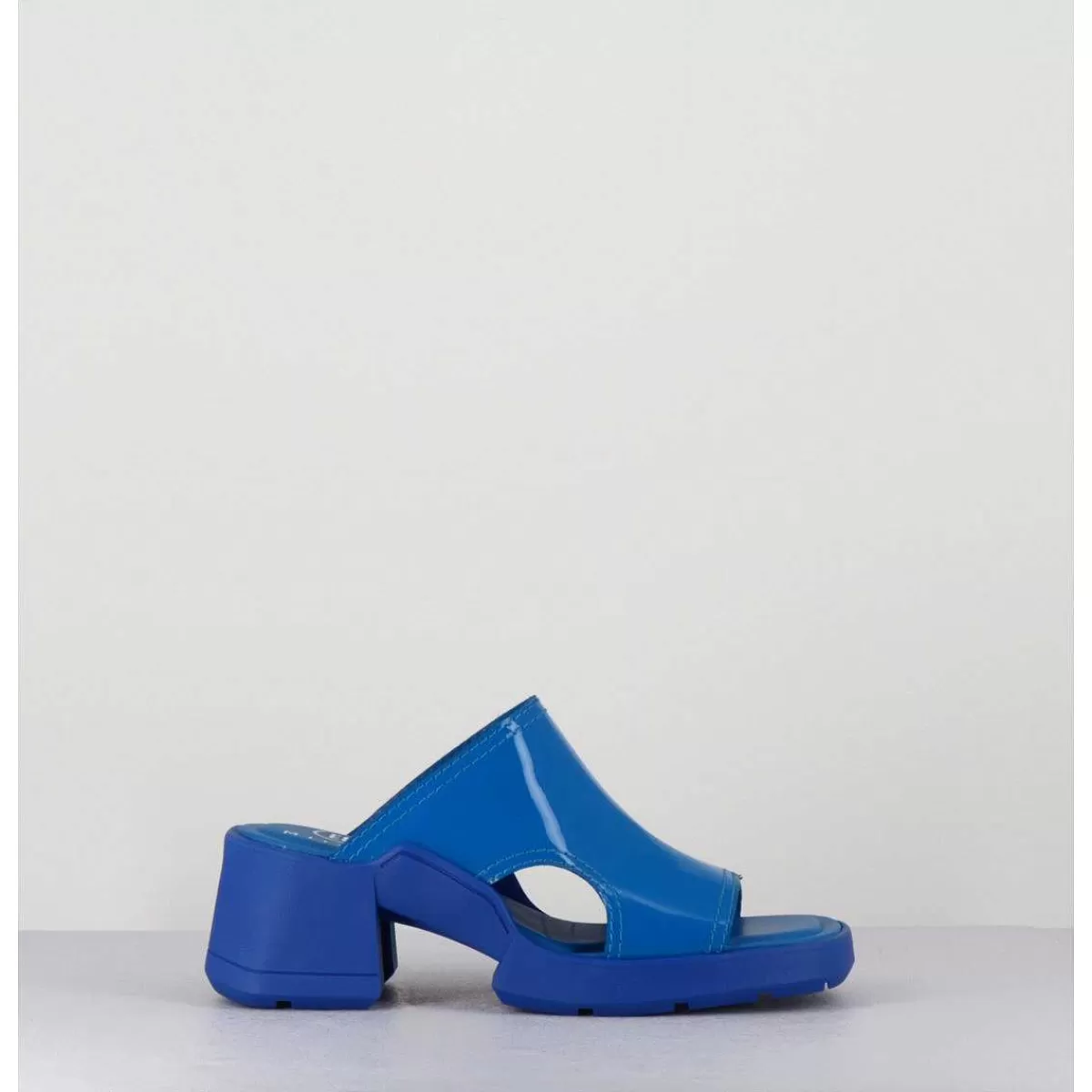 Store Mules 90S Cuir Vernis Bleu & Surpiqures - Tawny Blue Mules Femmes Sandales