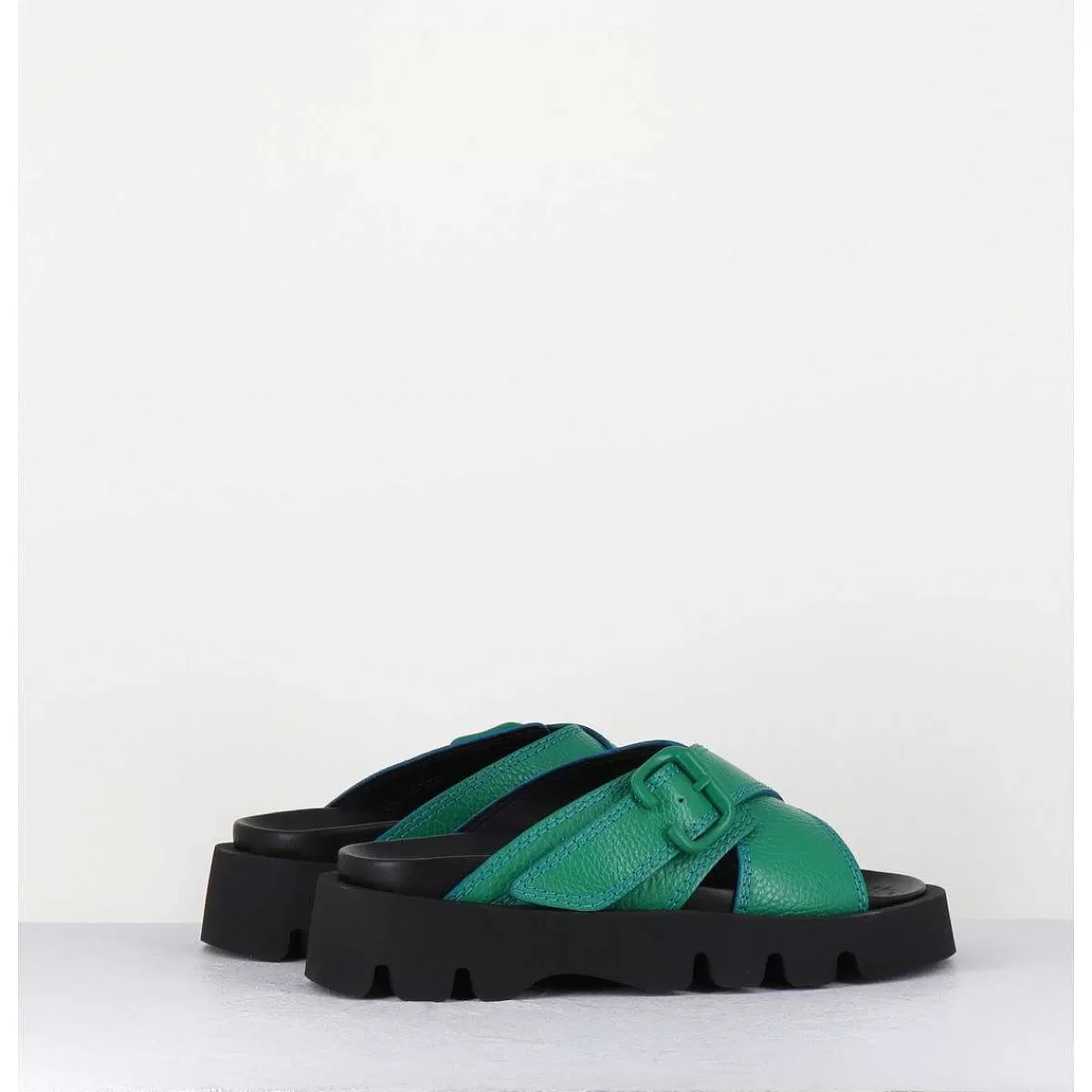 Flash Sale Mules En Cuir Vert Semelle Crantee - Lacey Green Sandals Femmes Sandales