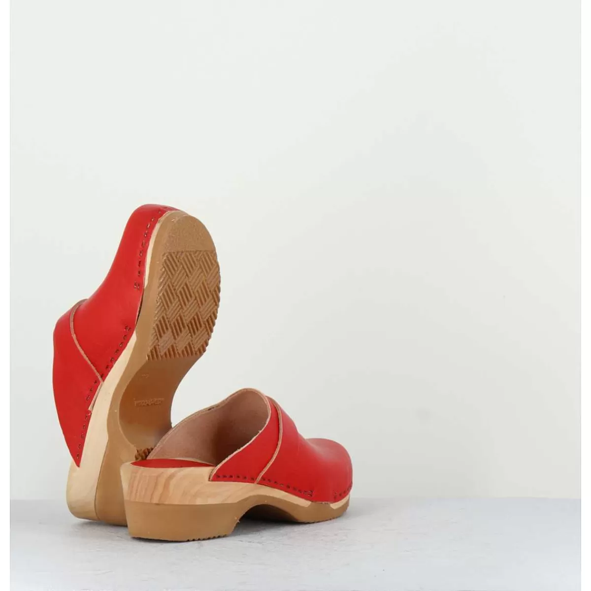 Store Sabots Flexibles En Cuir Rouge - Complice5 Vegetal Rouge Femmes Sabots